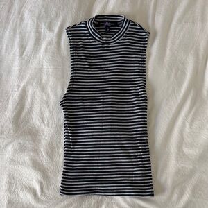 Chic Striped Sleeveless Top